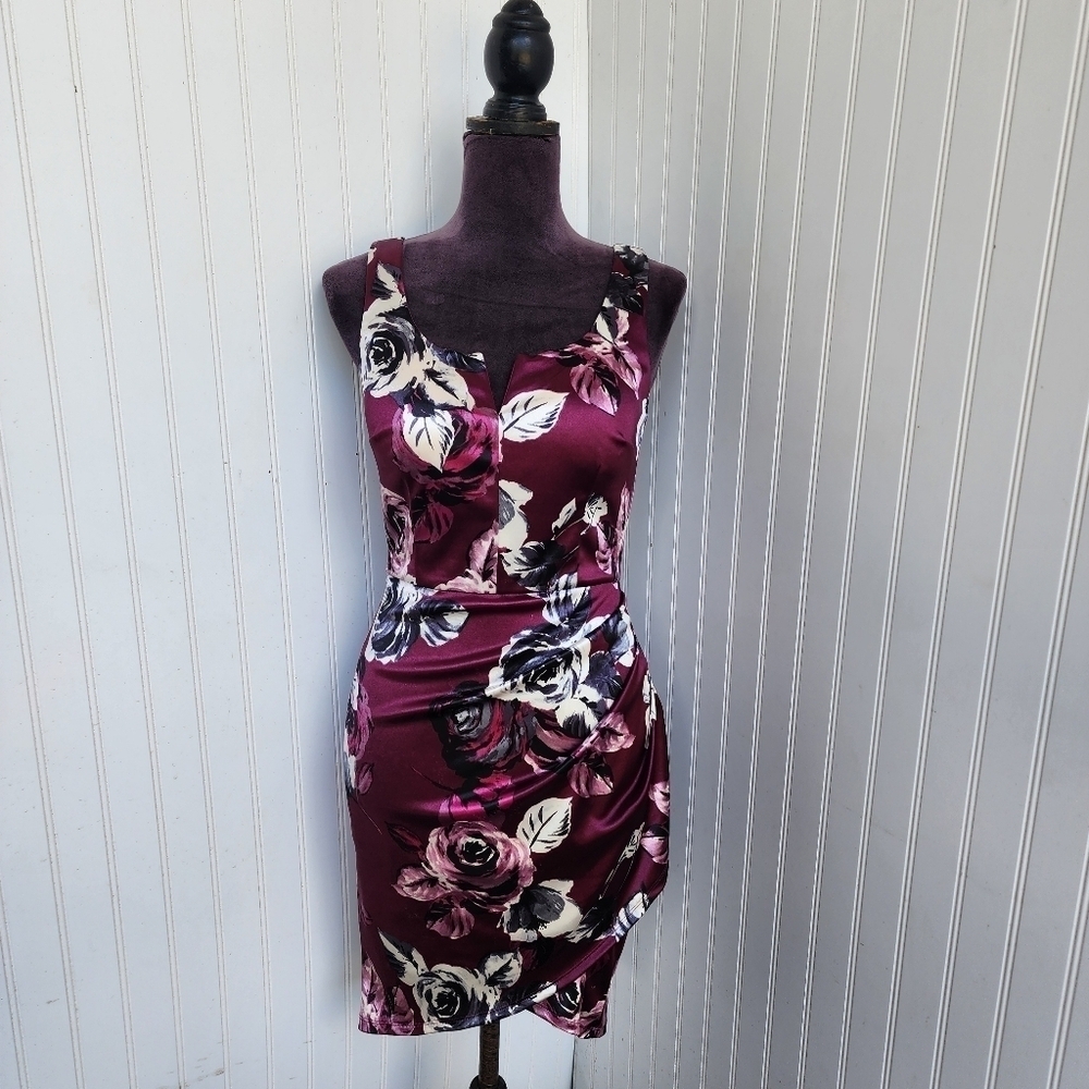 BCX Junior's Purple Sleeveless Short Sheath Cocktail Dress Floral Satin Shiny 5